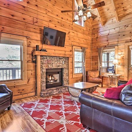 Willa Cozy Cabin With Hot Tub In The Heart Of Pigeon Forge Zewnętrze zdjęcie