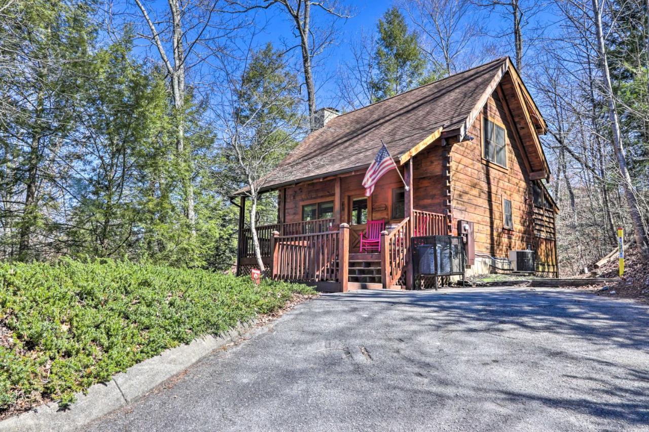 Willa Cozy Cabin With Hot Tub In The Heart Of Pigeon Forge Zewnętrze zdjęcie