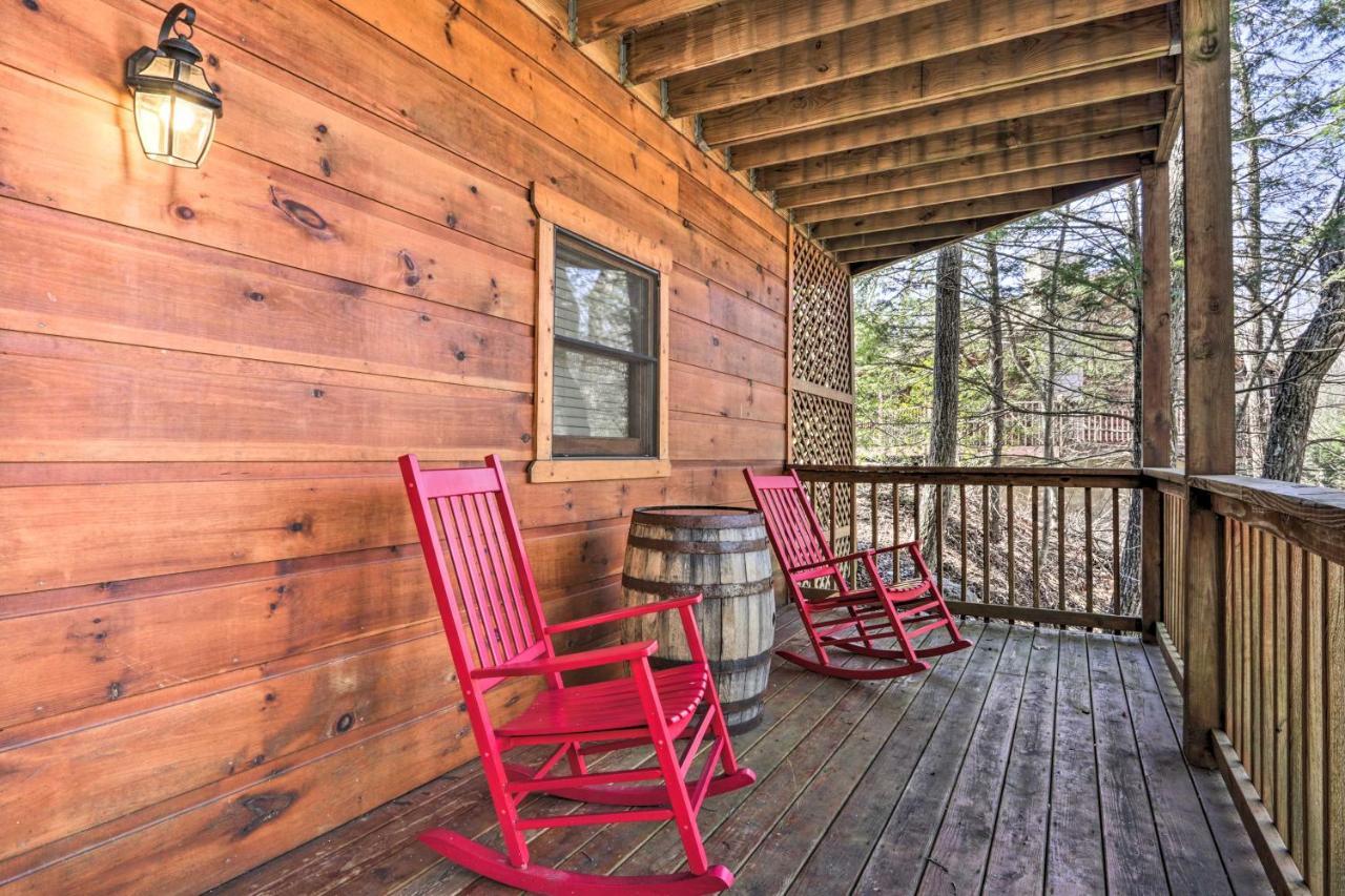 Willa Cozy Cabin With Hot Tub In The Heart Of Pigeon Forge Zewnętrze zdjęcie